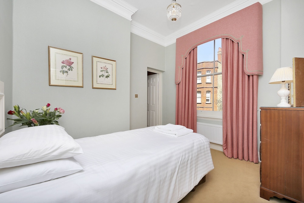 The Highgrove Suite photo 3