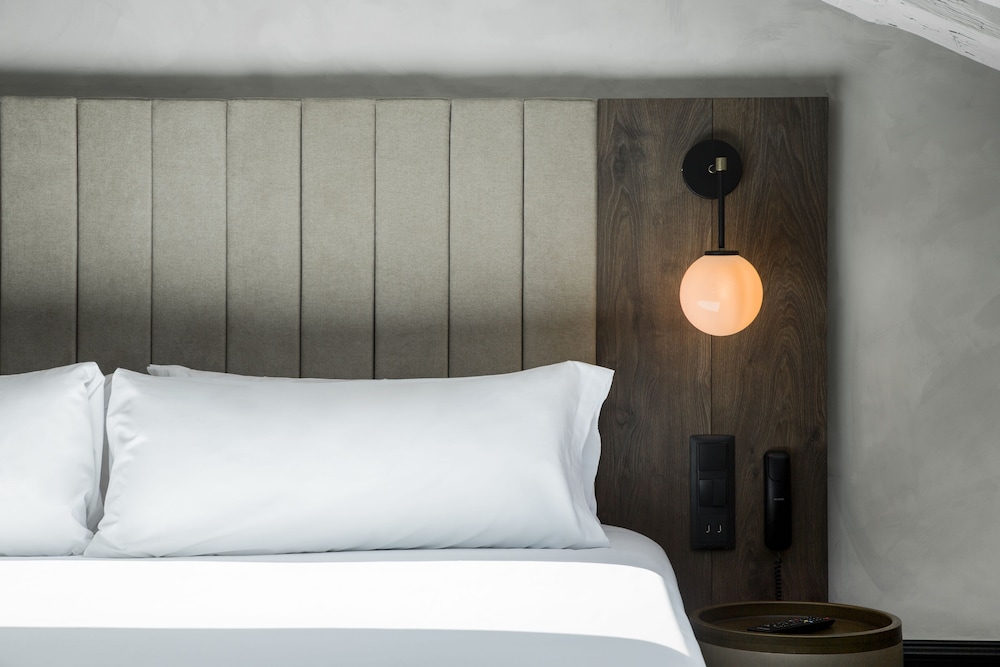 Standard Double Room - Photo 6