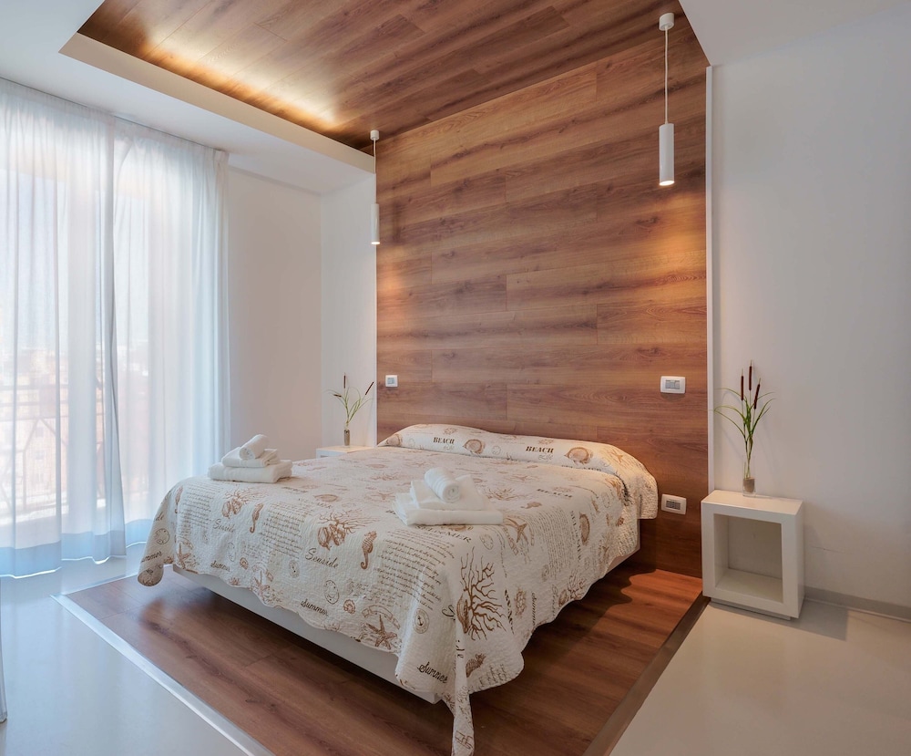 Superior Room, 1 King Bed, Ensuite