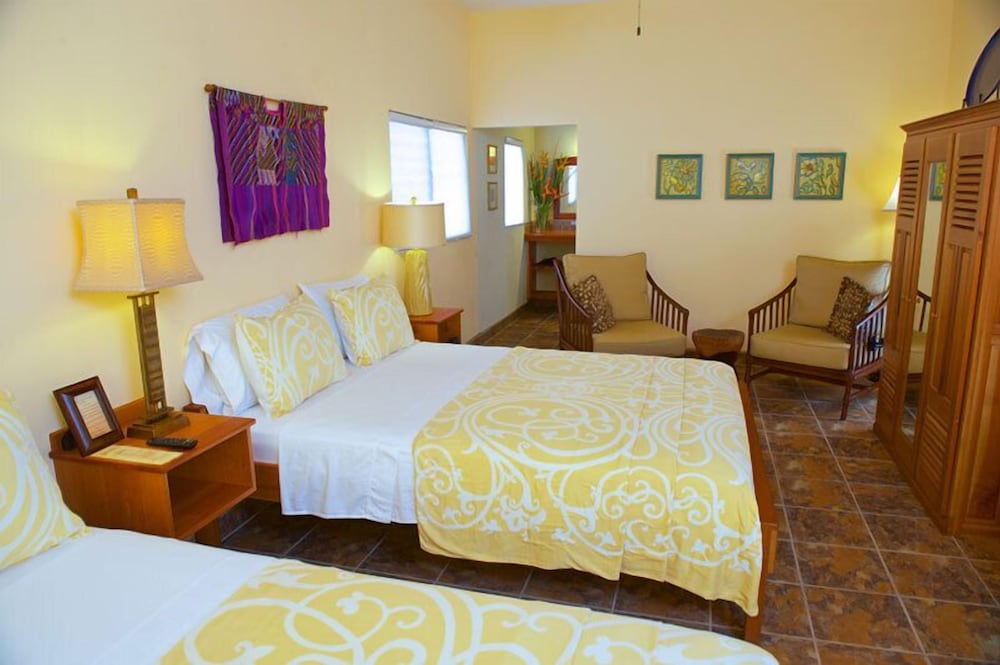 Deluxe Double Room, 2 Queen Beds, Ocean View photo 3