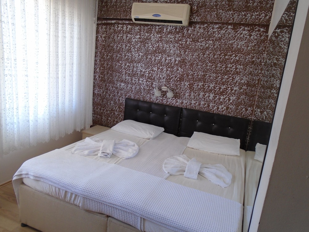 Standard Twin Room photo 3