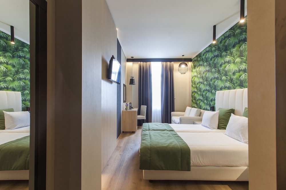 Standard Twin Room - Photo 12
