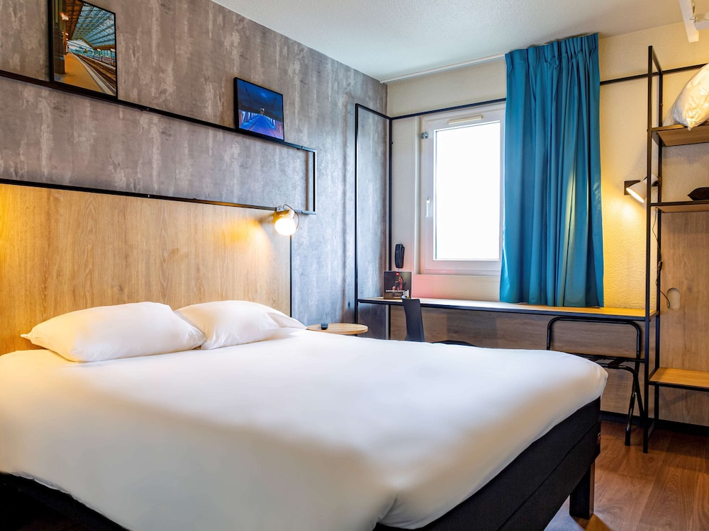 Standard Room, 1 Double Bed - Photo 4