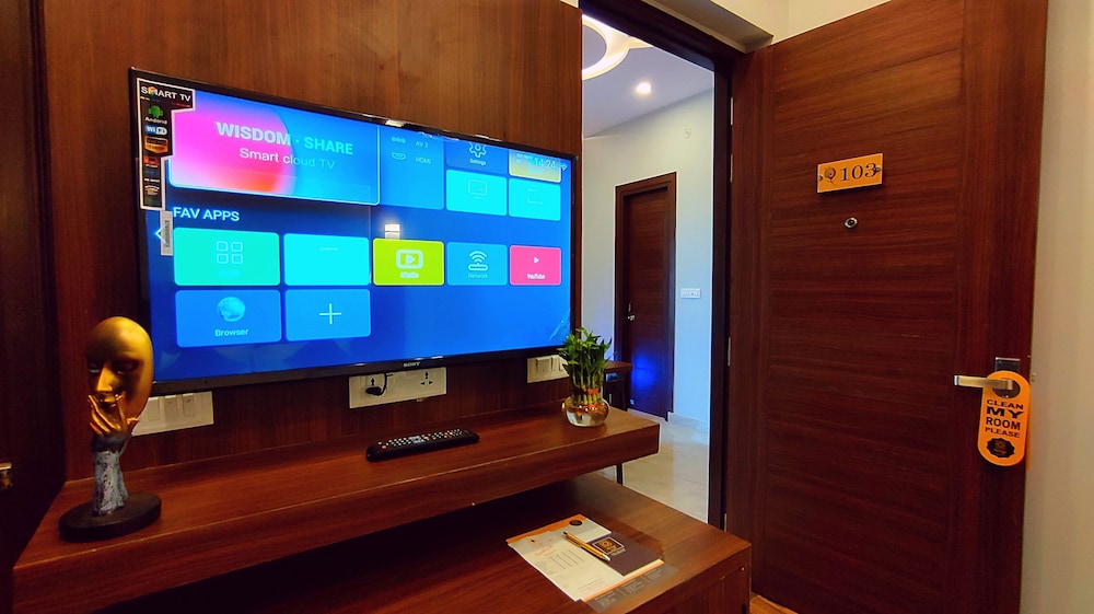 Executive Room, Balcony - Photo 9