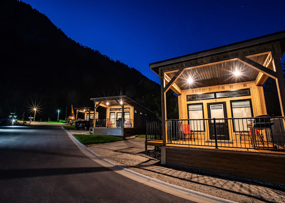 Premium Cabin, 1 Bedroom, Kitchen, Mountain View photo 3