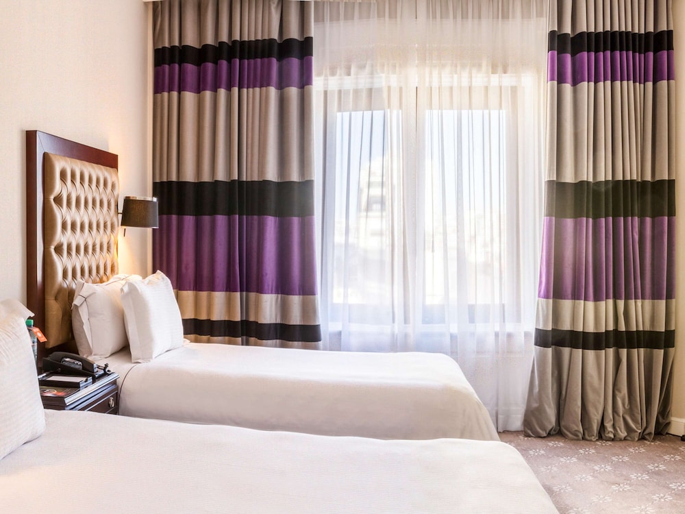 Superior Room, Multiple Beds thumbnail 6