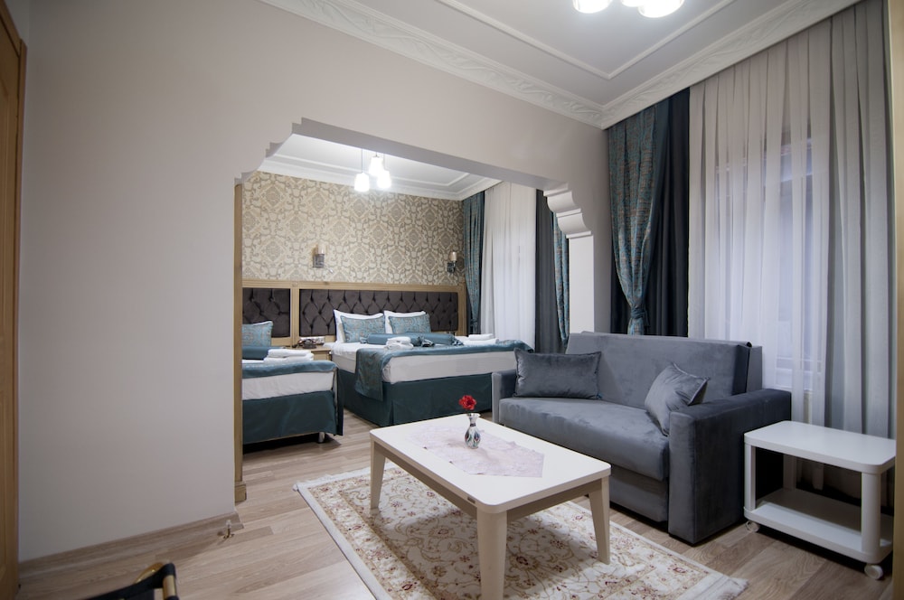 Deluxe Triple Room, 1 Bedroom, Non Smoking photo 1