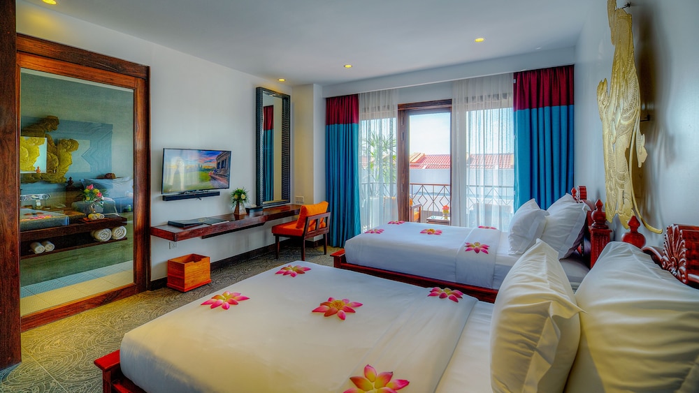 Premier Twin Room, 2 Twin Beds, Pool View