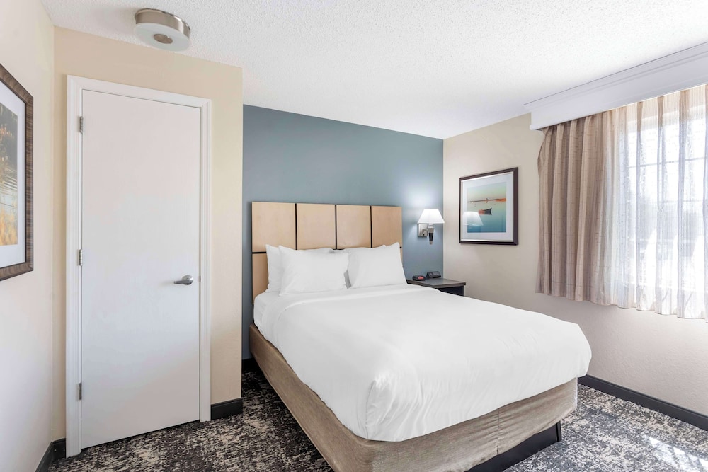 Suite, 1 Queen Bed, Non Smoking, Kitchen (with Sofabed; Full Kitchen) - Photo 2