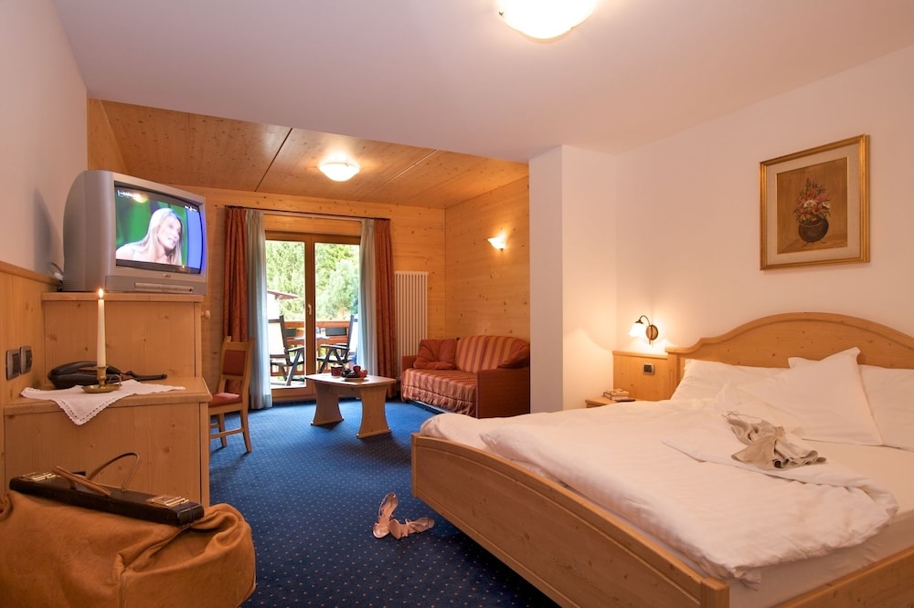 Junior Quadruple Room photo 2