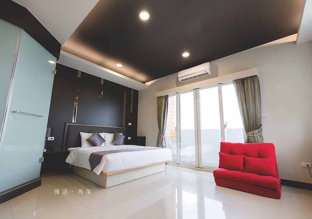 Double Room (Corner 201) photo 1