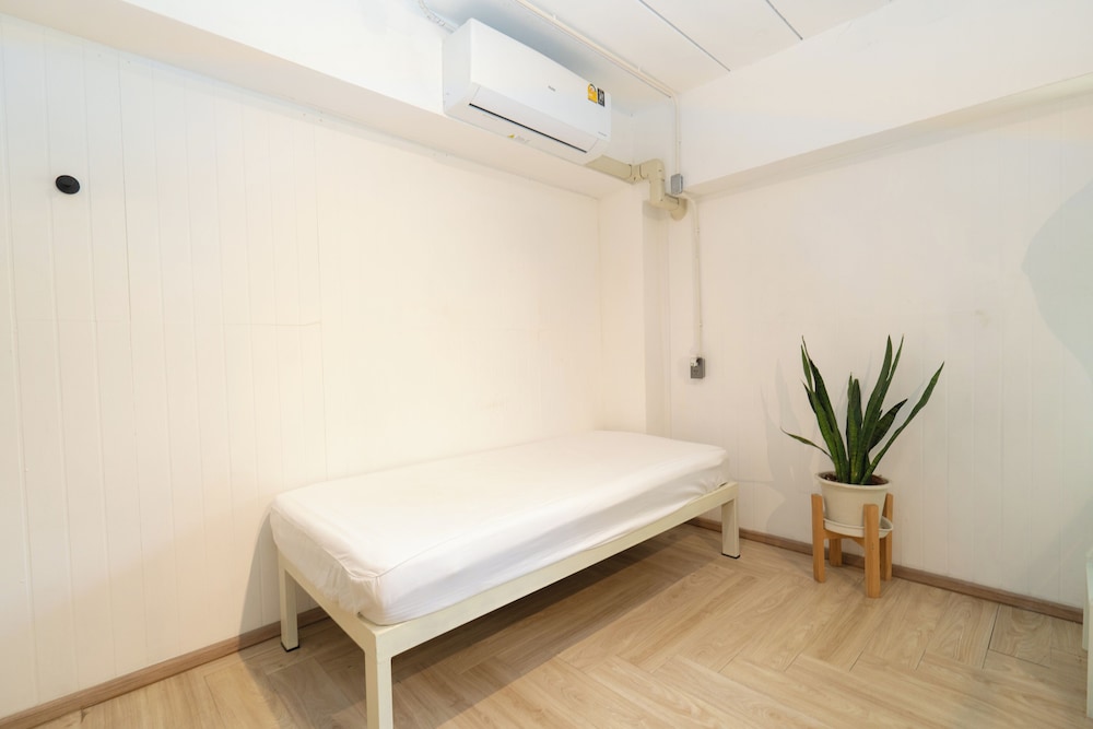 Standard Triple Room, City View photo 1