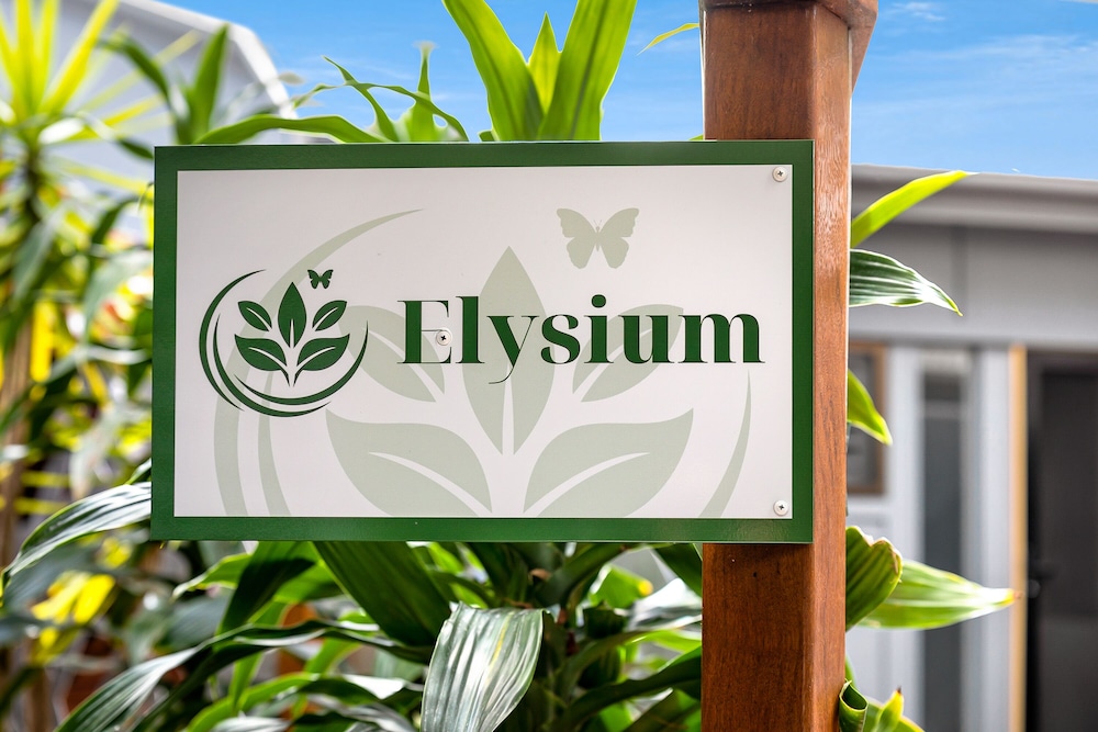 Elysium Villa photo 2