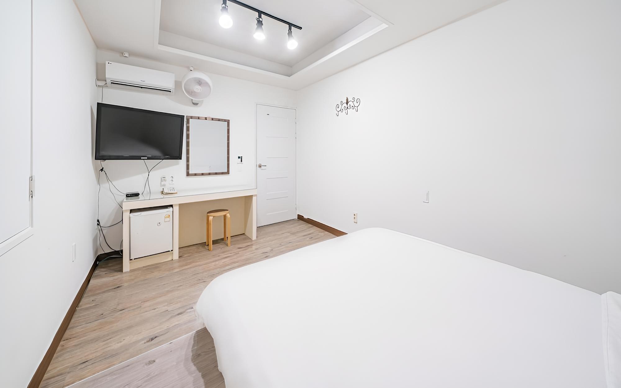 Room (VIP room) - Photo 5