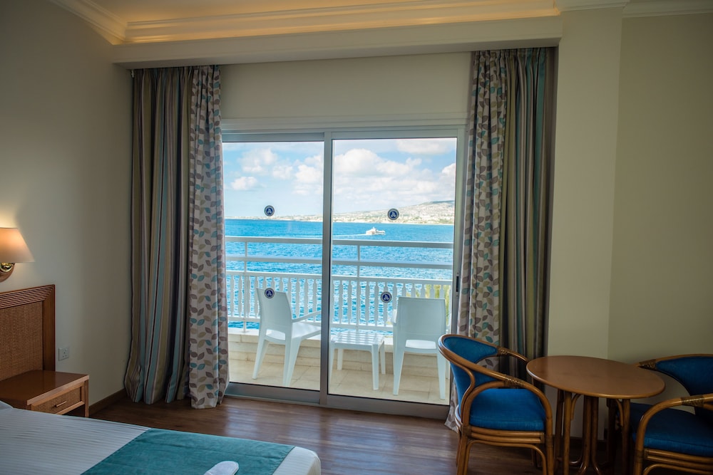 Superior Room, Sea View - Photo 4