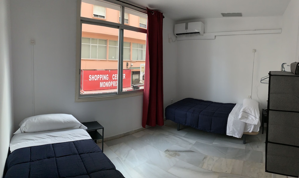 Habitación Estándar con Dos Camas Individuales