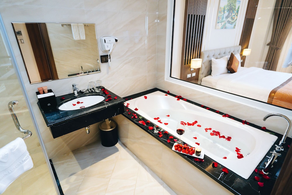 Executive King Room - Photo 6