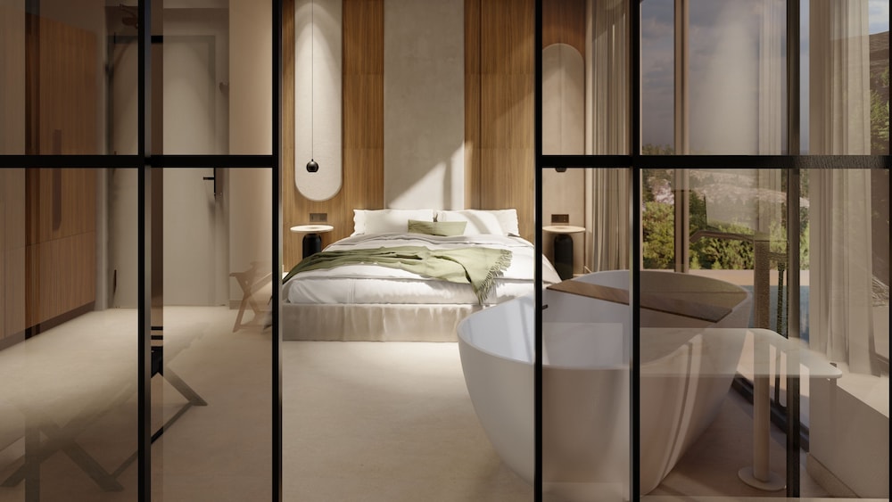 Luxury Suite with Heated Swim Up Pool