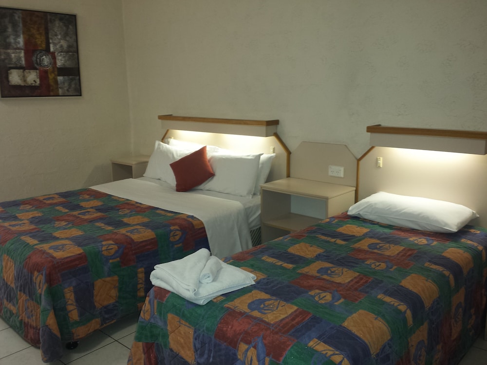 Deluxe Twin Room photo 3