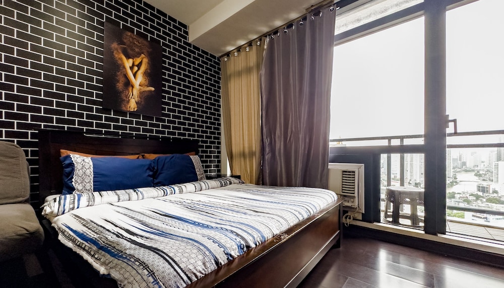 Basic Studio, Balcony, City View