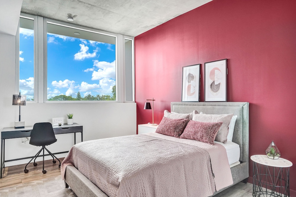 Design Suite, 2 Bedrooms (301)