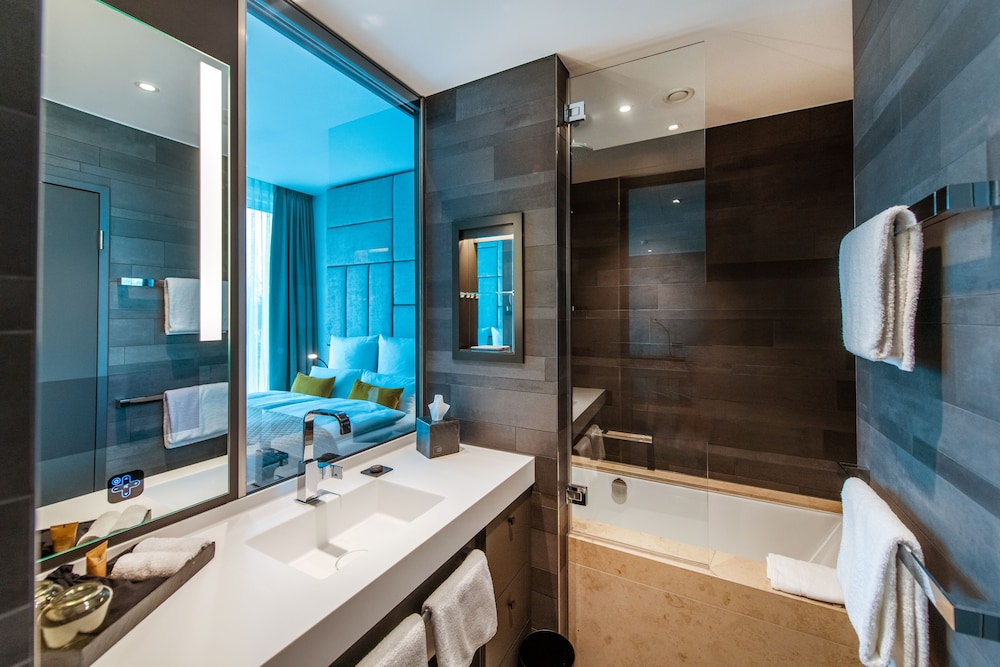 Deluxe Double Room, Marina View