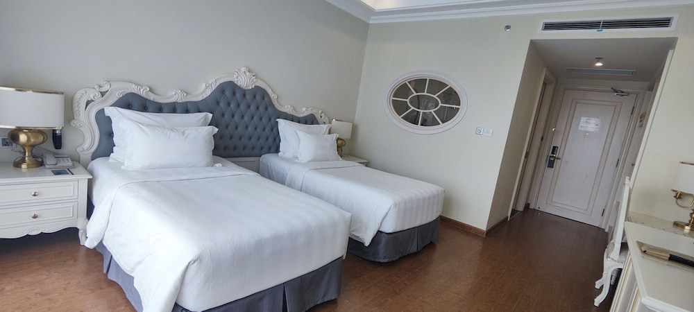 Deluxe Room, 2 Twin Beds, Ocean View
