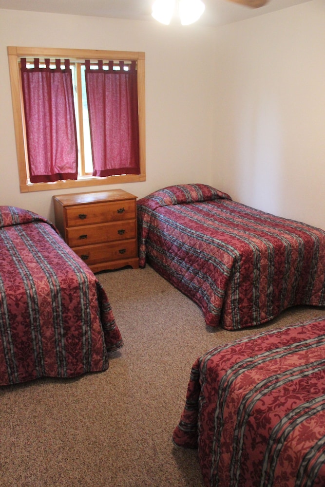 Deluxe Cabin photo 3