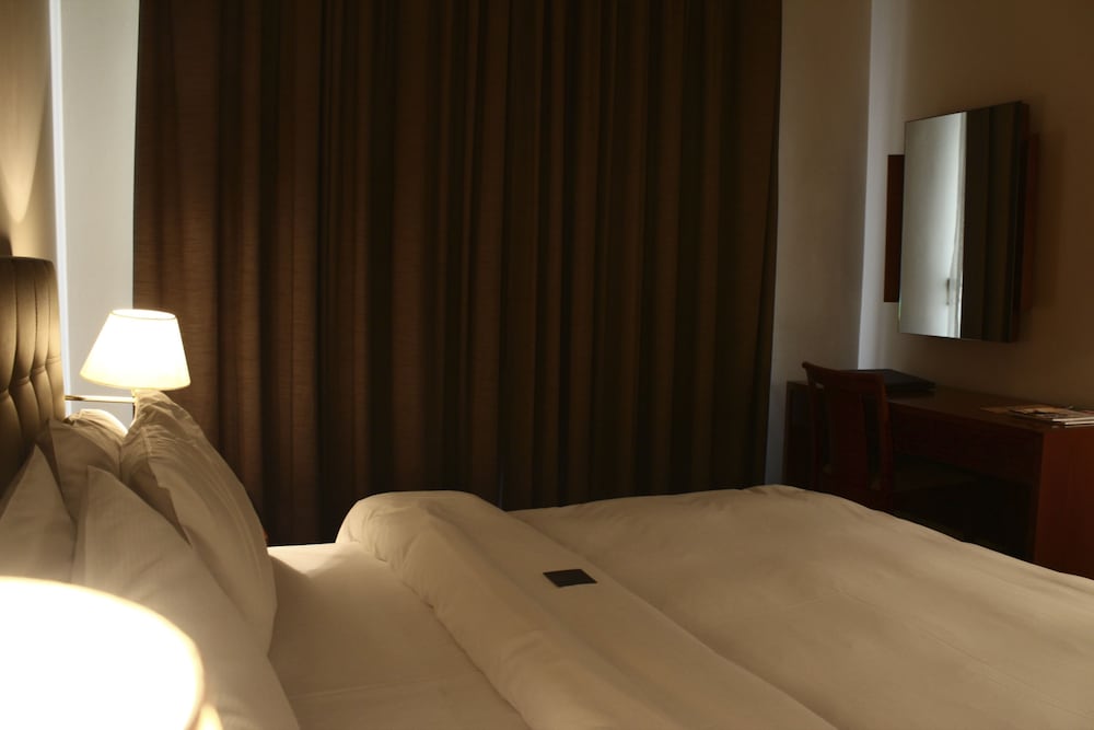 Standard Twin Room, 2 Twin Beds - Photo 3