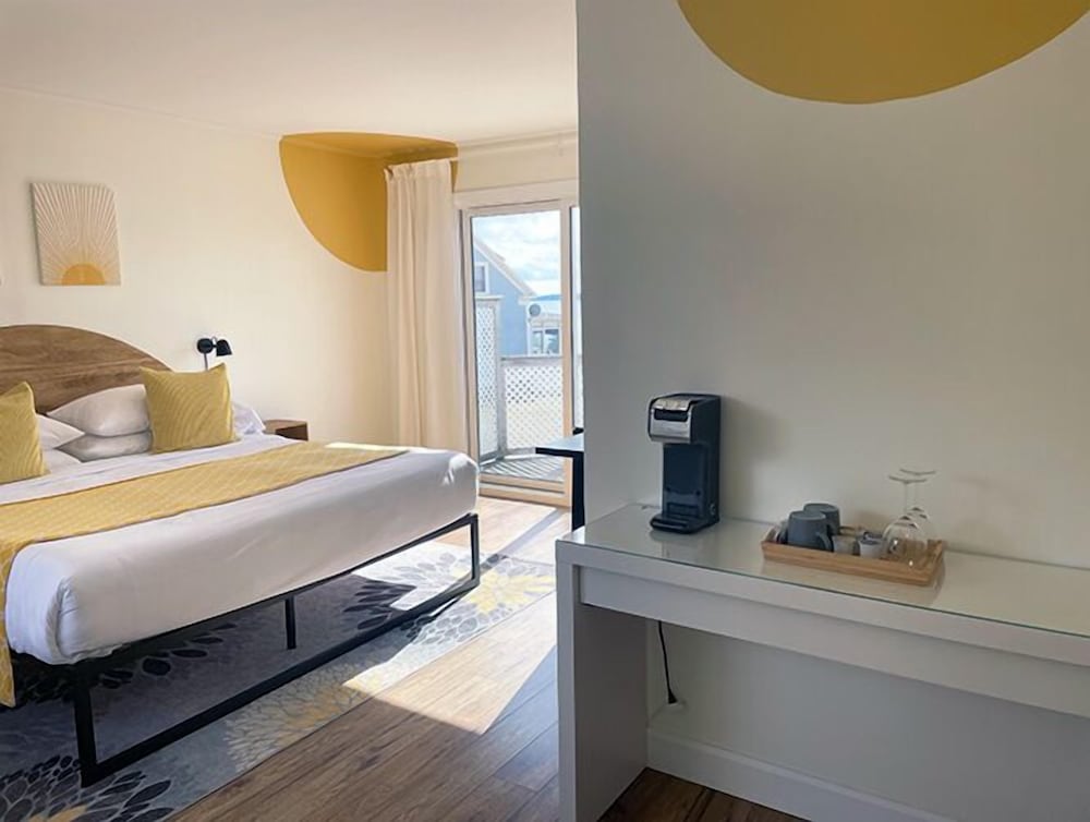 Deluxe Room, Ocean View photo 1