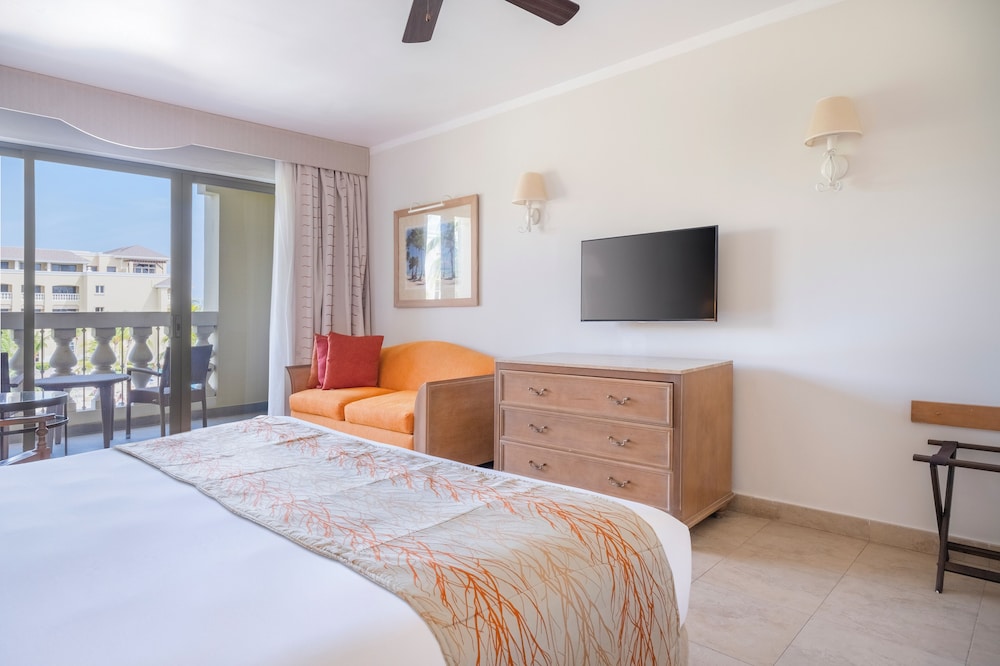Premium Room, Pool View photo 2