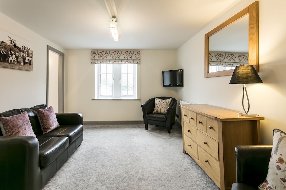 Family Room - Photo 1