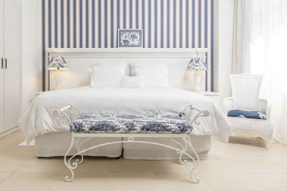 Senior Double Room, 1 King Bed - Photo 1