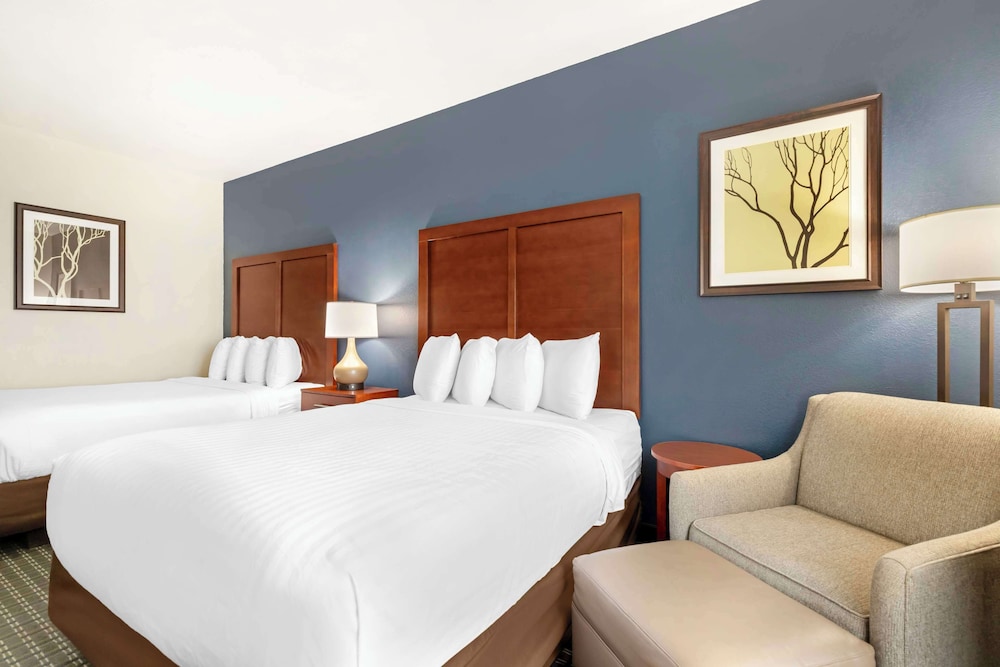Standard Room, 2 Queen Beds, Accessible, Bathtub - Photo 3