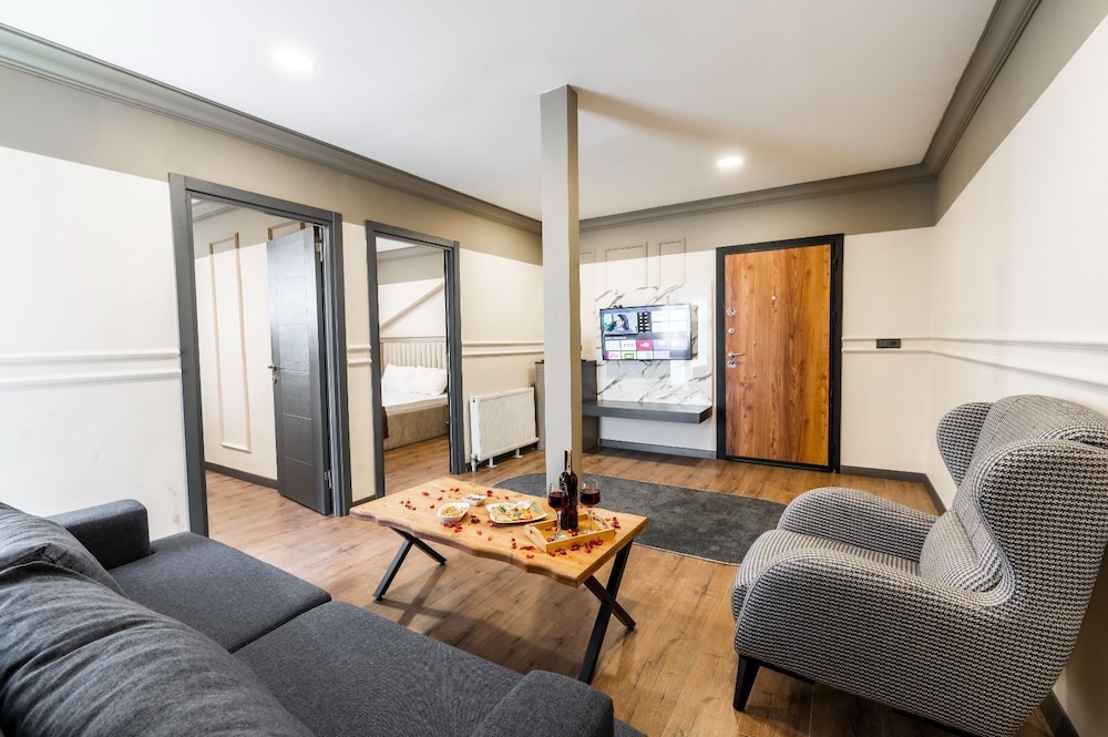 Family Quadruple Room, City View photo 1