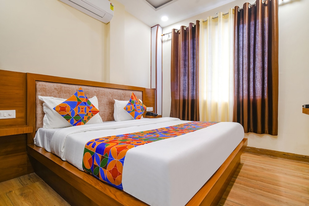 Deluxe Room - Photo 3