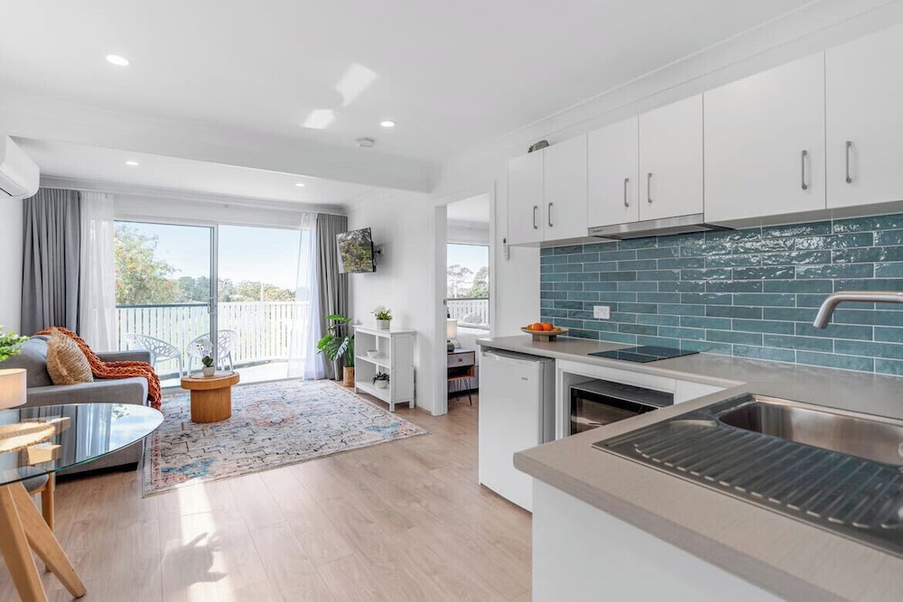 Executive Apartment, 1 Bedroom, Jetted Tub, Ocean View photo 2