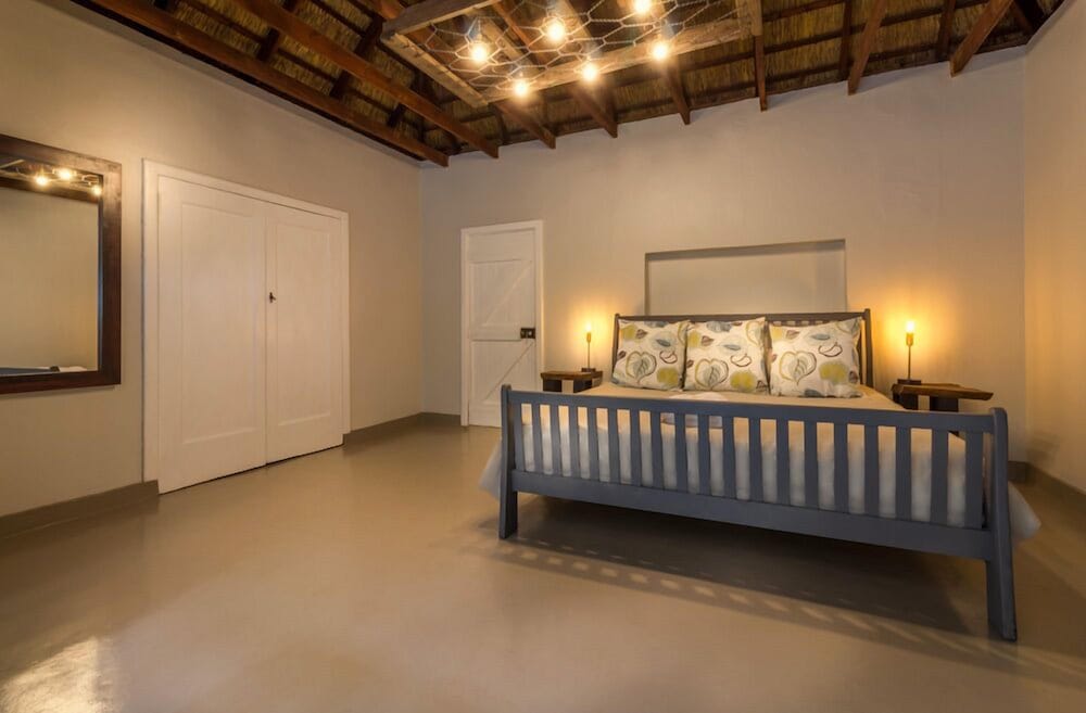 Family Room, 1 Bedroom photo 2