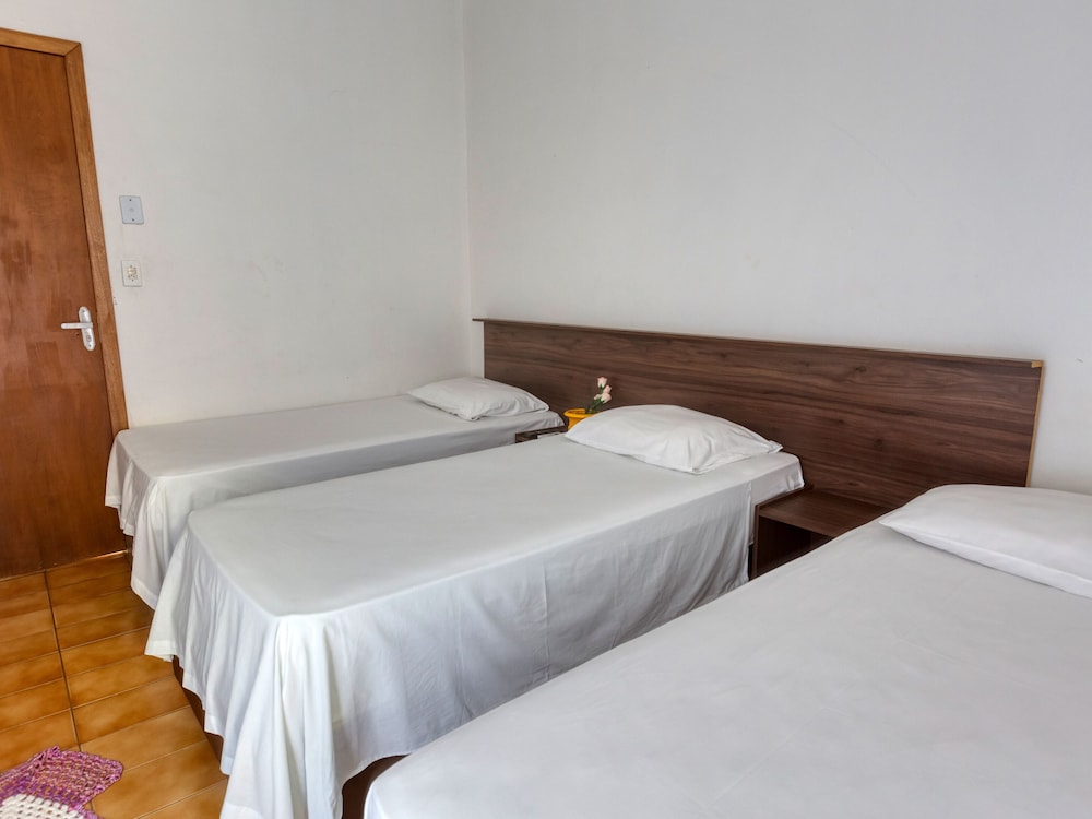 Triple Room, 3 Twin Beds photo 1