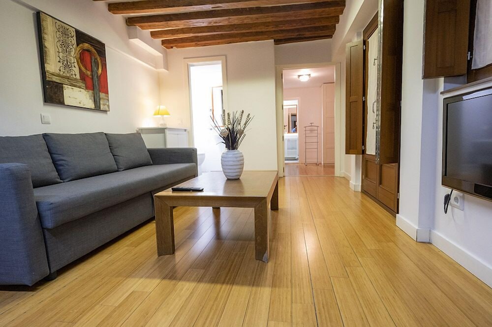 Deluxe Apartment photo 2
