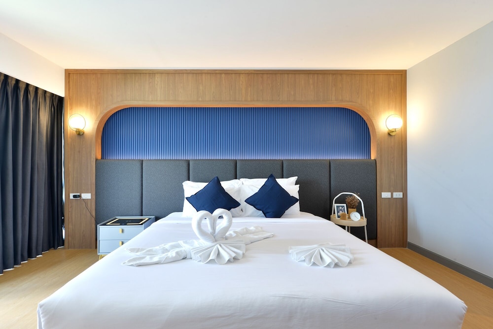 Executive Room - Photo 7