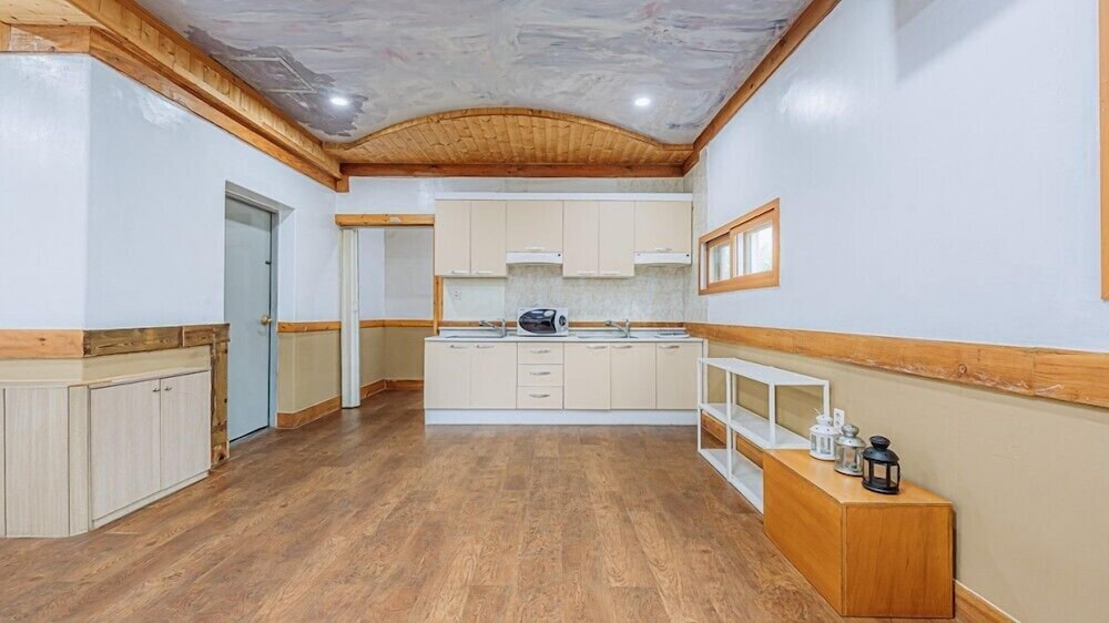 Room ( organization) - Photo 5