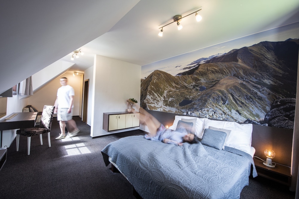 Double Room (2 Adults  2 Children) photo 1