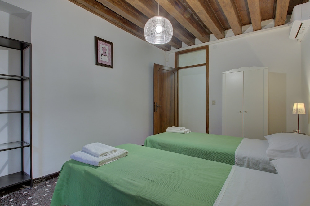 Comfort Apartment, 2 Bedrooms (Rialto-WELL) photo 1