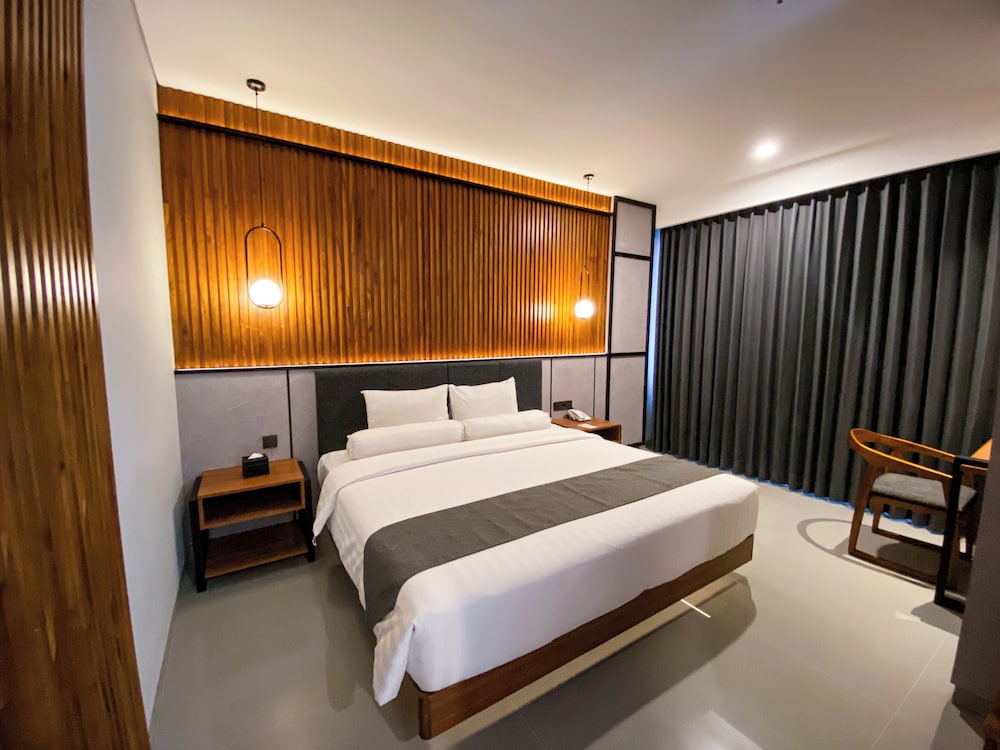 Elite Room