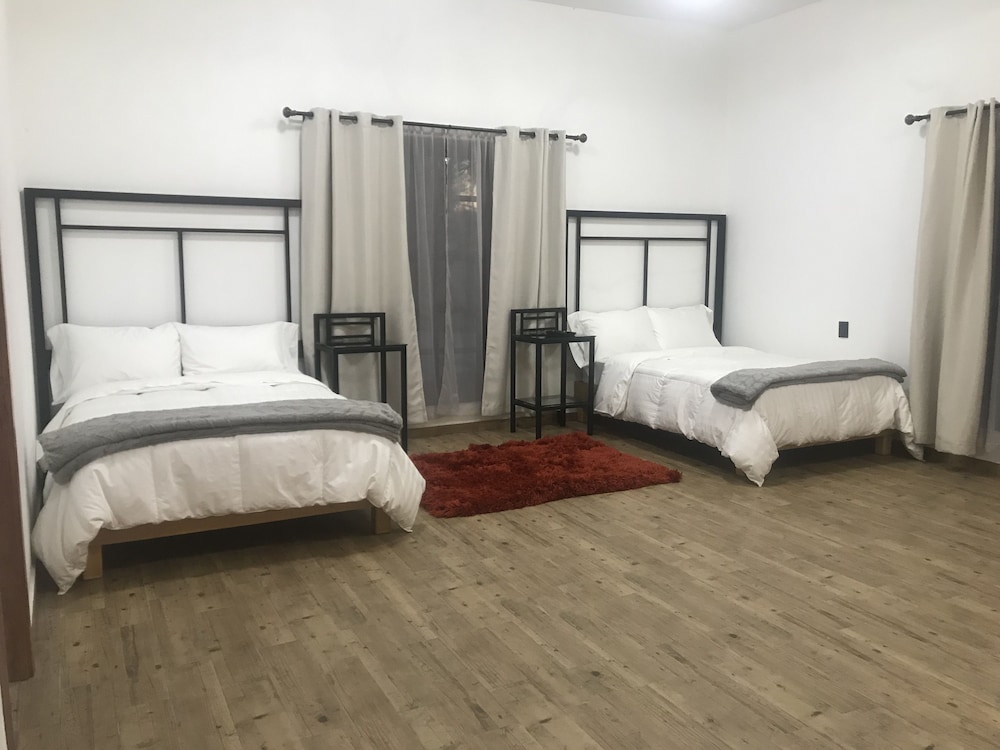 Family Quadruple Room, 2 Queen Beds, Non Smoking photo 1