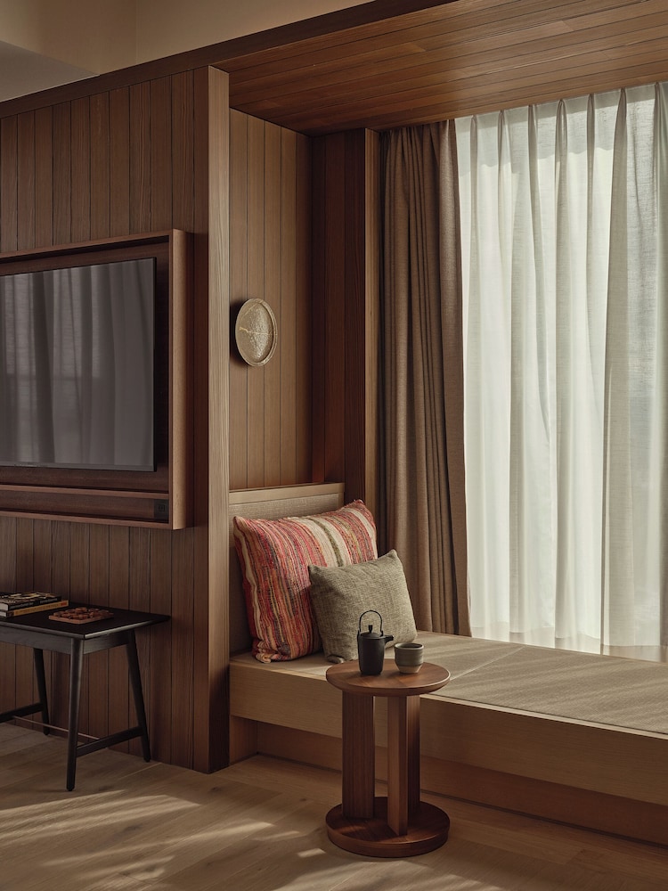 Junior Suite, 1 King Bed (Osaka Castle View) - Photo 2