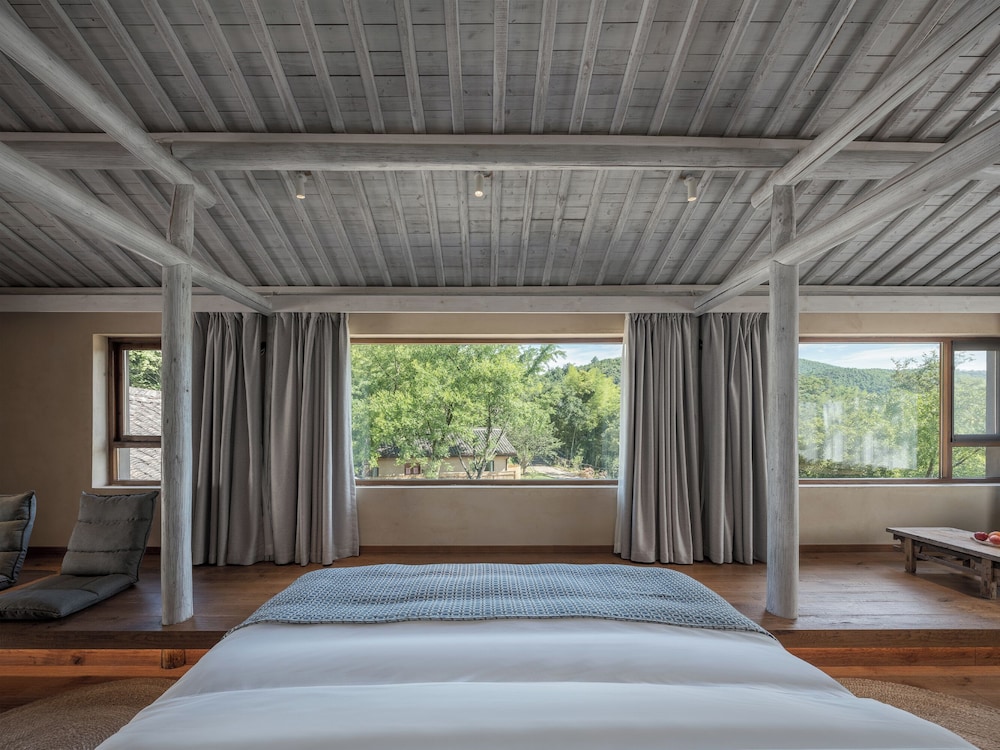 Family Suite, Hill View