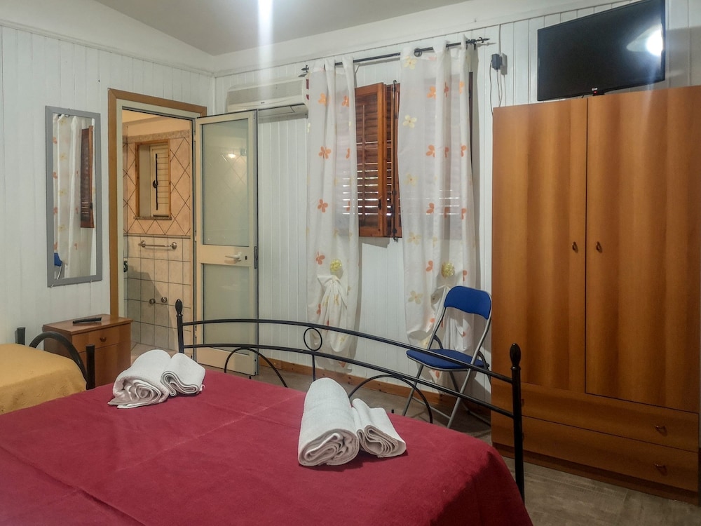Studio, Multiple Beds, Balcony (4 people) - Photo 3