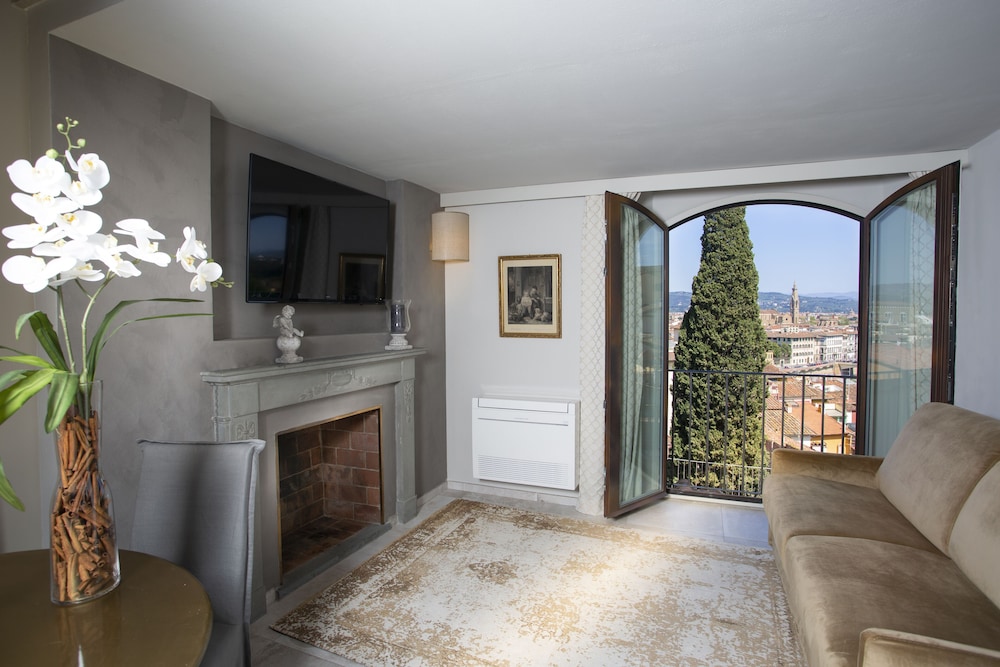 Deluxe Suite on two levels photo 1